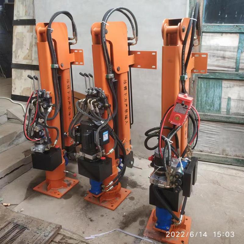 类乌齐县重汽蓝牌随车吊 3.2吨 国六动力强 液压驱动 农用自卸起重机
